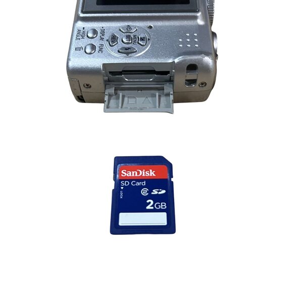 Panasonic Lumix DMC-LS70 7.2MP Digital Camera With Case & 2GB SD Card Bundle - Picture 8 of 8